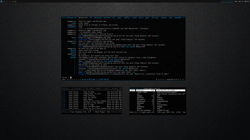 Qtile tiling window manager on Linux with Python-configured layout.